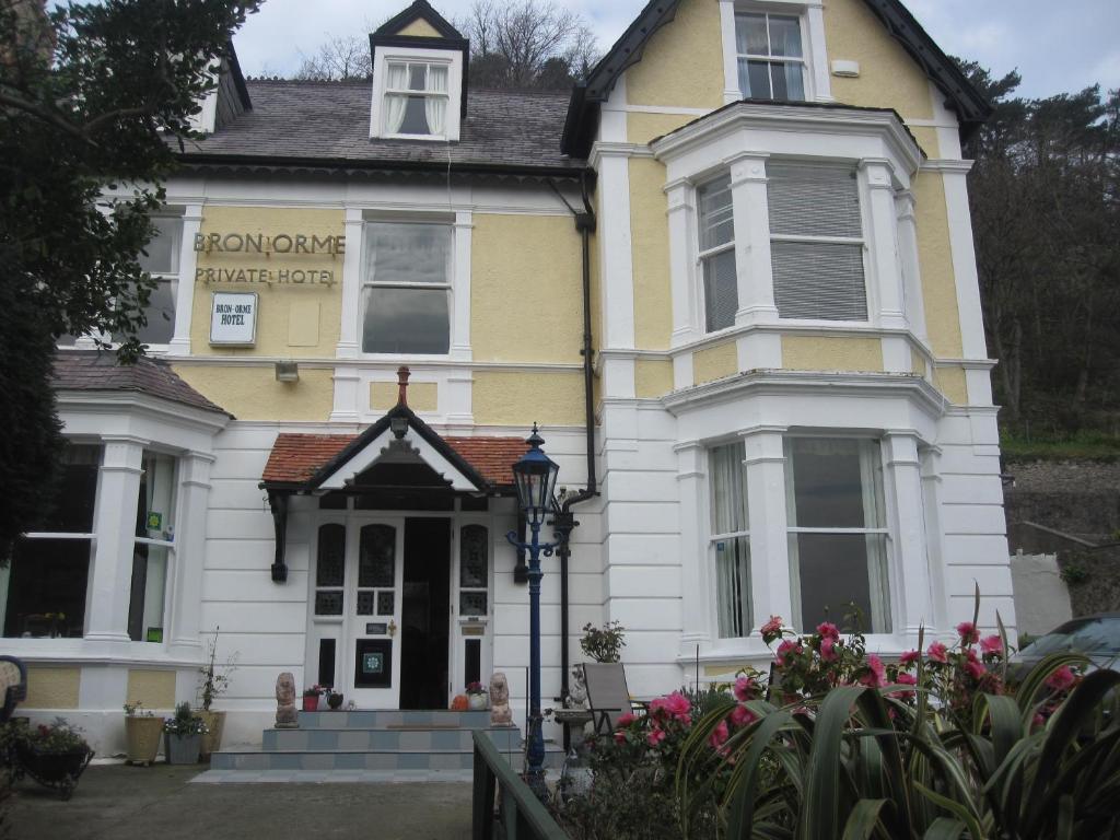 Bron Orme Private Hotel Llandudno Buitenkant foto